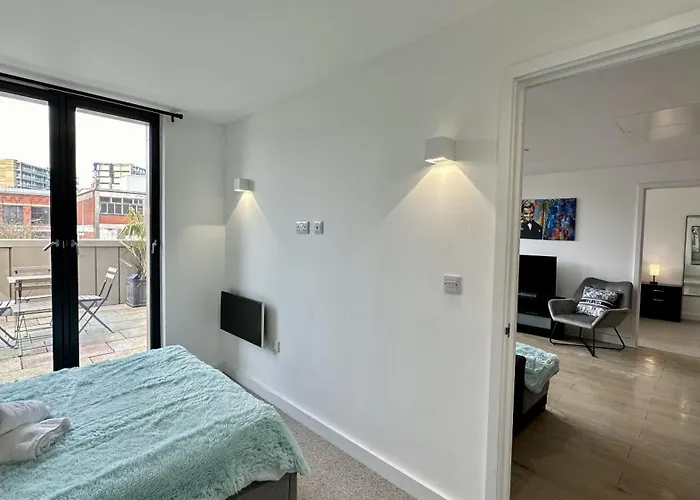 Apartament Lux Livin' - Luxury 2 Bed With Sky Garden Manchester