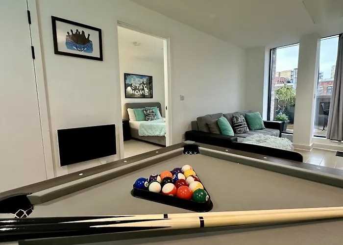 Lux Livin' - Luxury 2 Bed With Sky Garden * Manchester