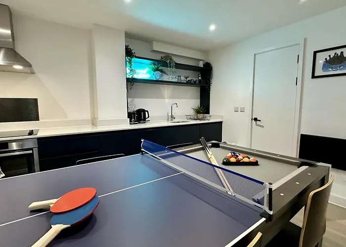 Apartment Lux Livin' - Luxury 2 Bed With Sky Garden *