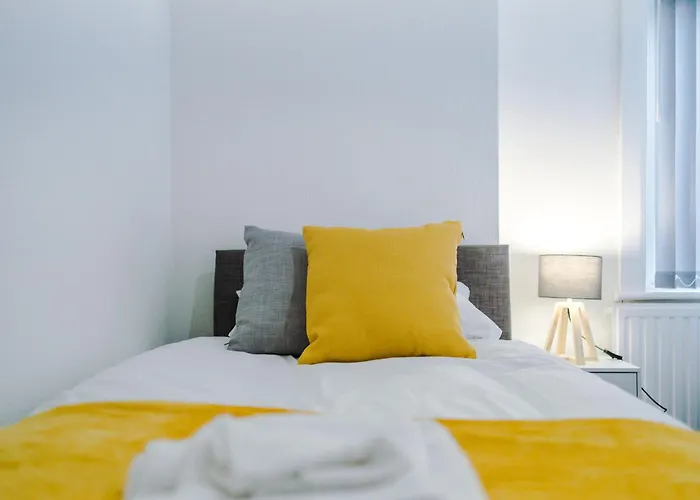 Vakantiehuis Fun & Spacious 3Bed L Pool Table & Pingpong Table