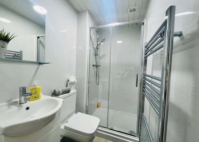 Stretford Sanctuary: Stylish Studio Apartament Manchester