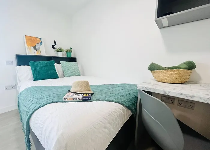 Stretford Sanctuary: Stylish Studio Lejlighed