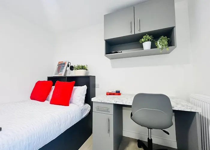 Chic Hideaway: Modern Studio In Stretford Apartment Manchester