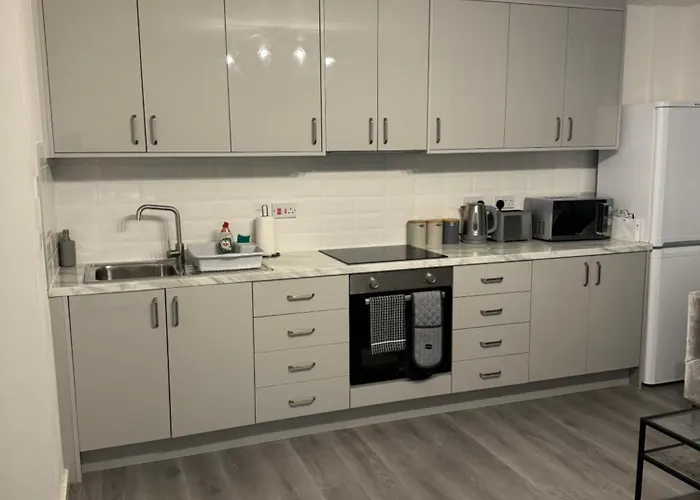 Modern Smart 2 Bedroom *