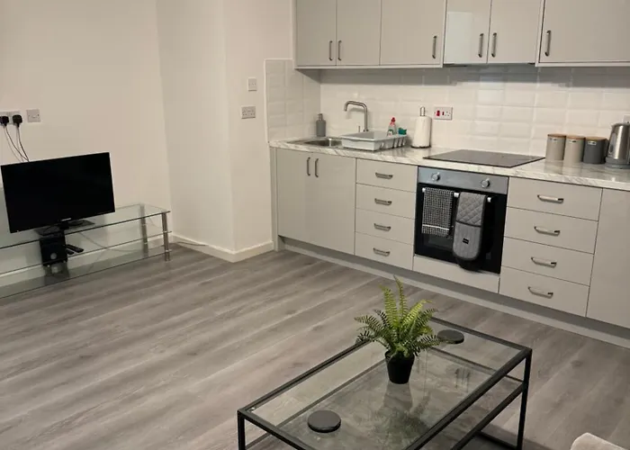 Spacious 2 Double Bedroom Near Centre, Salford Manchester