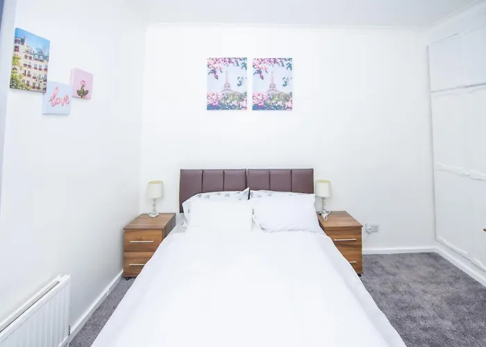 Lovely + Free Parking Mánchester