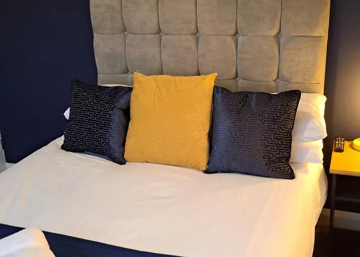 펜션 The Heart - Cosy 3 Bedroom House With Double Driveway And Garden In *