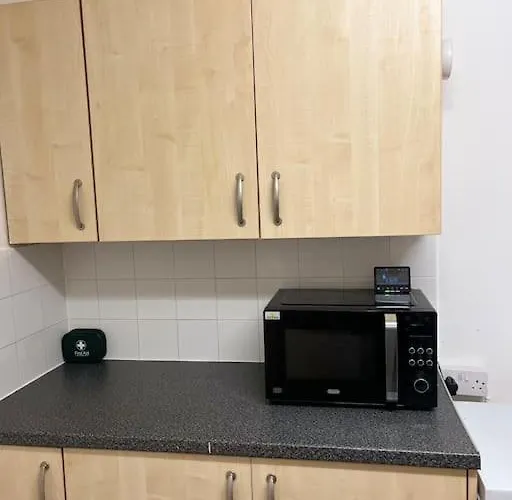 Salford 2-bed - Near Uni & Mcr Centre