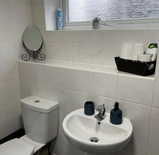 Salford 2-bed - Near Uni & Mcr Centre Semesterbostad *