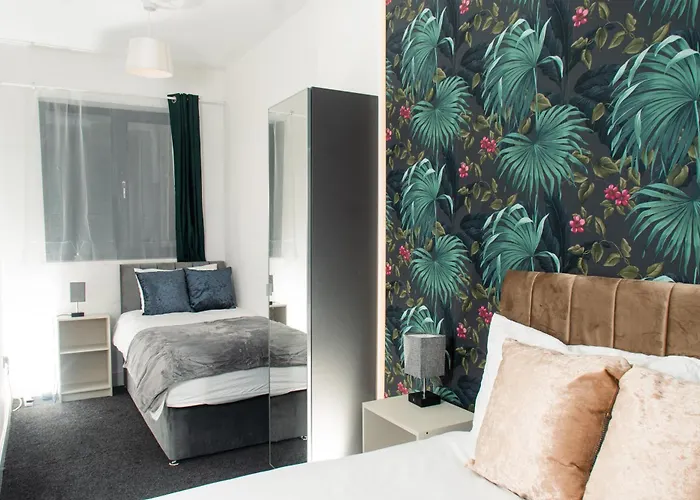 Bright And Stylish - 2 Bedroom - Free Parking, Transit Links, Close To Stadiums 맨체스터