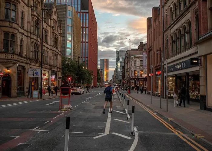 Semesterbostad Superhost: Luxury Deansgate Townhouse Manchester