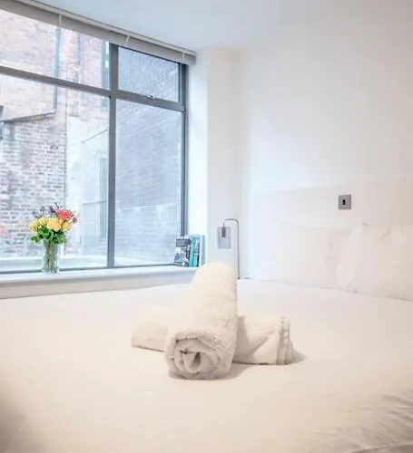 Superhost: Luxury Deansgate Townhouse 펜션 맨체스터