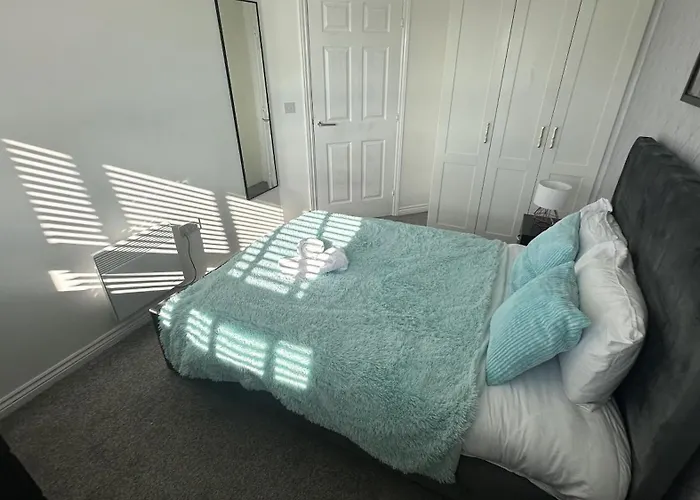 Lux Livin' - Luxury 2 Bed With Free Parking * Manchester