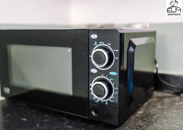 Elm , Collection Of Available Near Media , Free Parking 3*