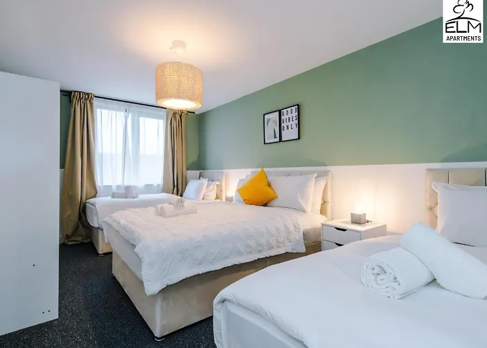 Elm , Collection Of Available Near Media , Free Parking