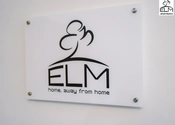 Elm , Collection Of Available Near Media , Free Parking アパート 3*