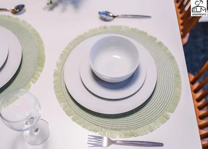 Elm , Collection Of Available Near Media , Free Parking