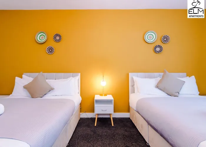 Elm , Collection Of Available Near Media , Free Parking 3*