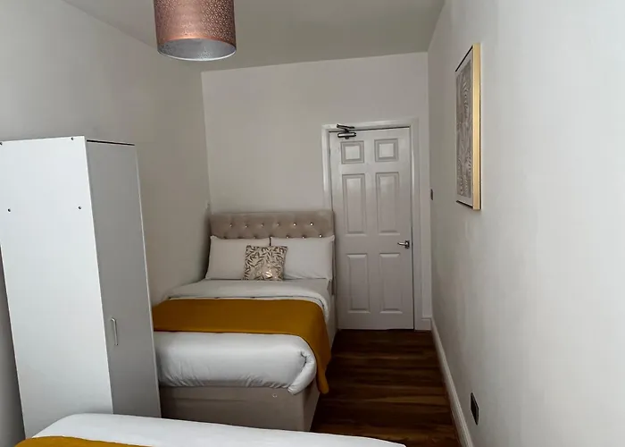 Charming 1 Bedroom In The Heart Of Close To Centre And Etihad Stadium Apartment *