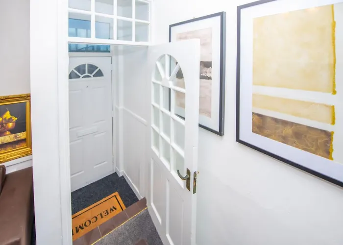 Lovely + Free Parking Manchester