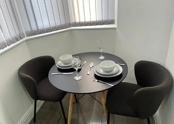 Charming 1 Bedroom In The Heart Of Close To Centre And Etihad Stadium *