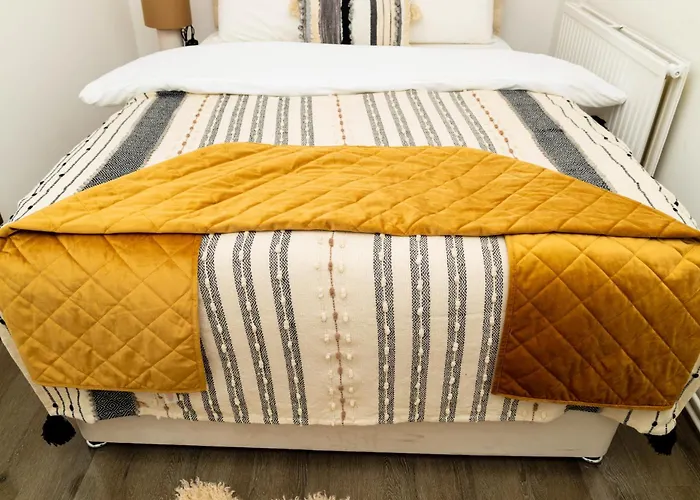 Charming 1 Bedroom In The Heart Of Close To Centre And Etihad Stadium Apartment