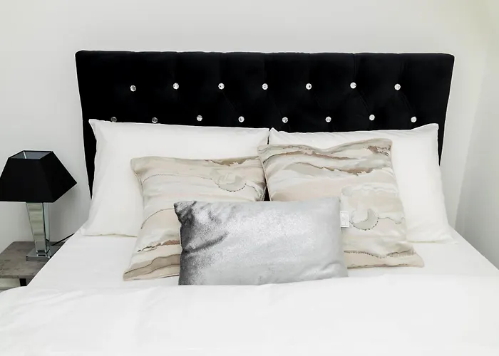 Charming 1 Bedroom In The Heart Of Close To Centre And Etihad Stadium *