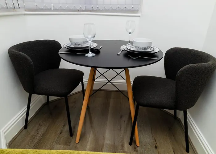 Apartment Charming 1 Bedroom In The Heart Of Close To Centre And Etihad Stadium