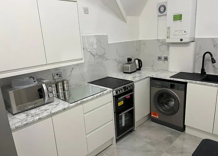 Charming 1 Bedroom In The Heart Of Close To Centre And Etihad Stadium Apartment *