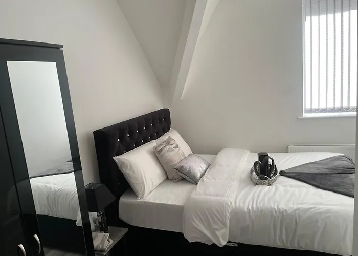 Charming 1 Bedroom In The Heart Of Close To Centre And Etihad Stadium Apartment