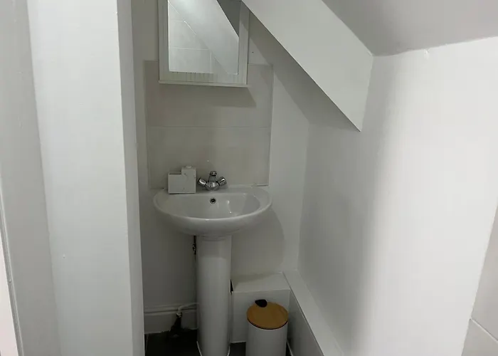 Charming 1 Bedroom In The Heart Of Close To Centre And Etihad Stadium Apartment