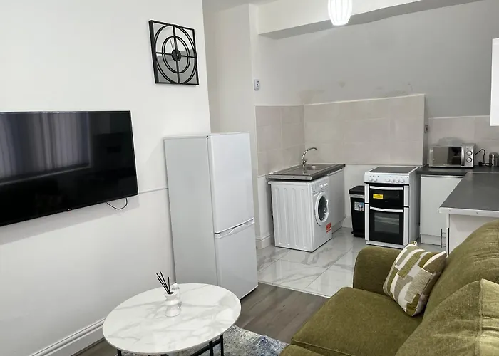 Charming 1 Bedroom In The Heart Of Close To Centre And Etihad Stadium Apartment