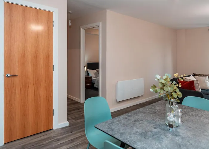 Daire Entire 2 Bedroom And 2 Bathroom In -free Underground Parking *