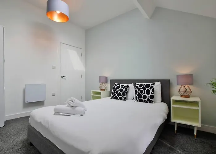 Free Parking - Modern 2-br Flat Close To Salford Royal Apartament Manchester