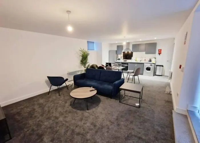 Free Parking - Stunning 2-br Near Salford Royal Lejlighed *