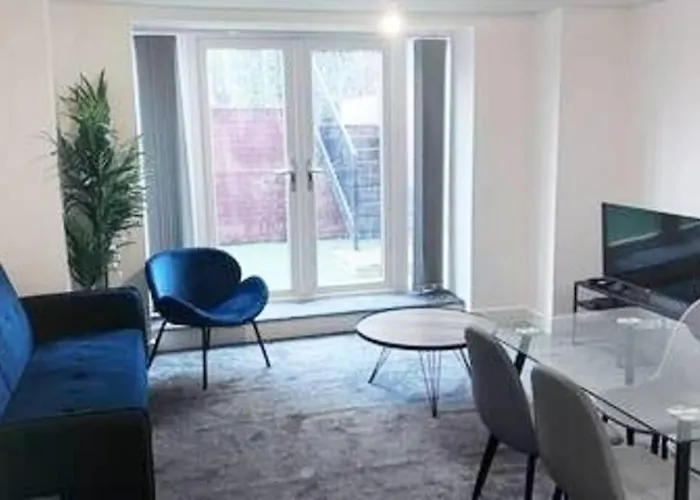 Free Parking - Lovely 2-br Flat Near Salford Royal Appartement *