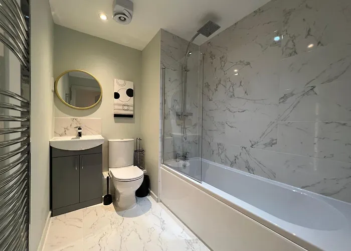 Stunning + Free Parking *