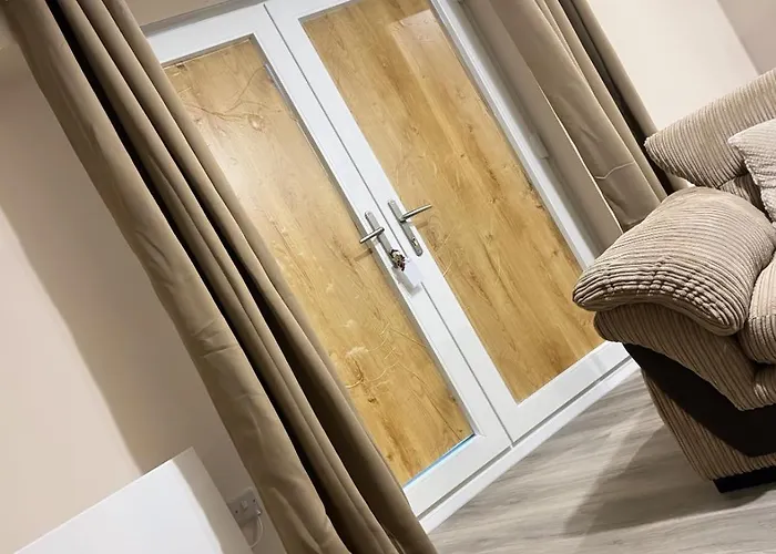 Luxury 2 Bedroom In Centre - Free Parking