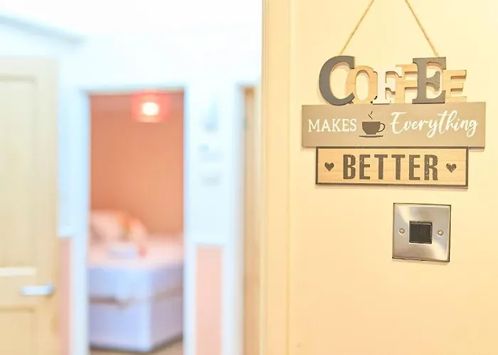 Bespoke Salford Quays - Garden, Wifi And Parking Сasa de vacaciones