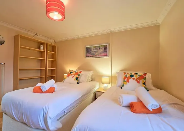 Bespoke Salford Quays - Garden, Wifi And Parking Сasa de vacaciones *