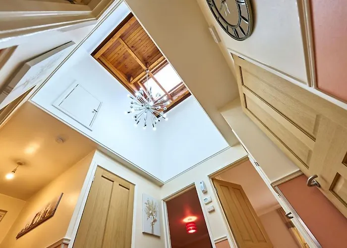 Bespoke Salford Quays - Garden, Wifi And Parking