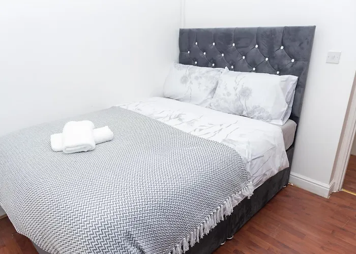 Caasi Gorton * Manchester