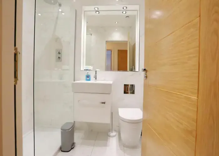 Daire Heart Of Modern - Pass The Keys Manchester