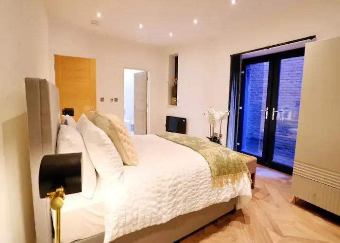 Heart Of Modern - Pass The Keys *