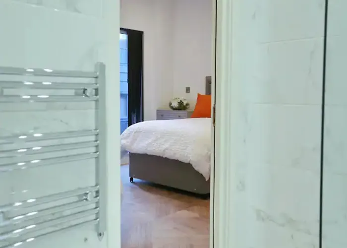 Cosy Retreat - Steps From Spinningfields - Pass The Keys Apartament