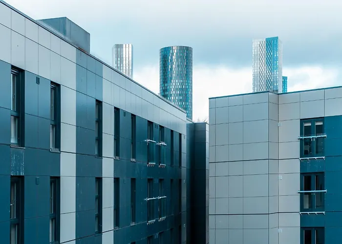 Daire Entire 2 Bedroom And 2 Bathroom In -free Underground Parking