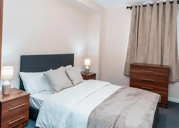 Entire 2 Bedroom And 2 Bathroom In -free Underground Parking Apartamento *