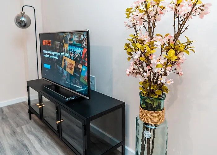 Entire 2 Bedroom And 2 Bathroom In -free Underground Parking Mánchester