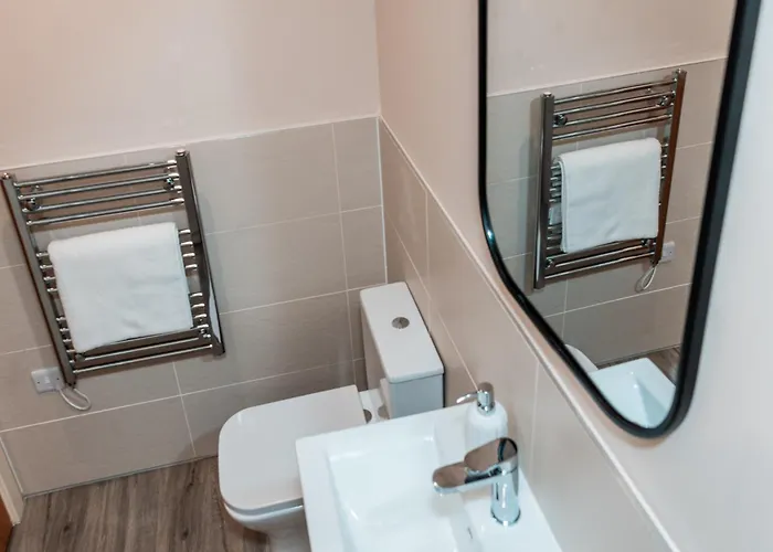 Daire Entire 2 Bedroom And 2 Bathroom In -free Underground Parking *