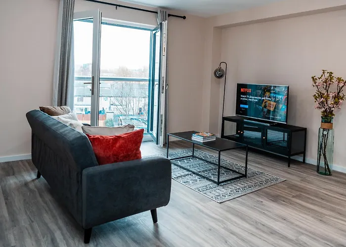 Entire 2 Bedroom And 2 Bathroom In -free Underground Parking * Mánchester